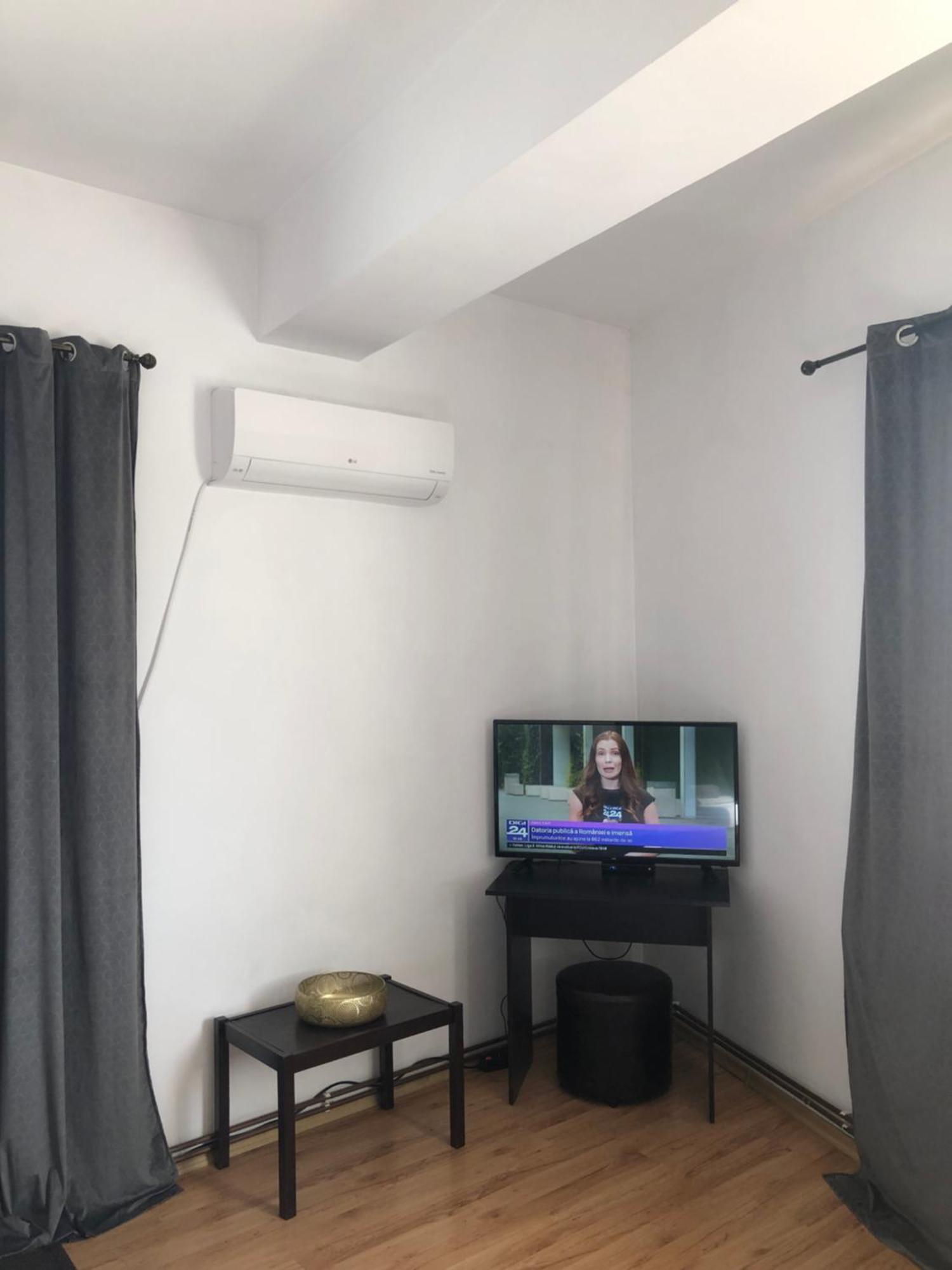 Apartament Basak 2 Apartment Deva Exterior photo
